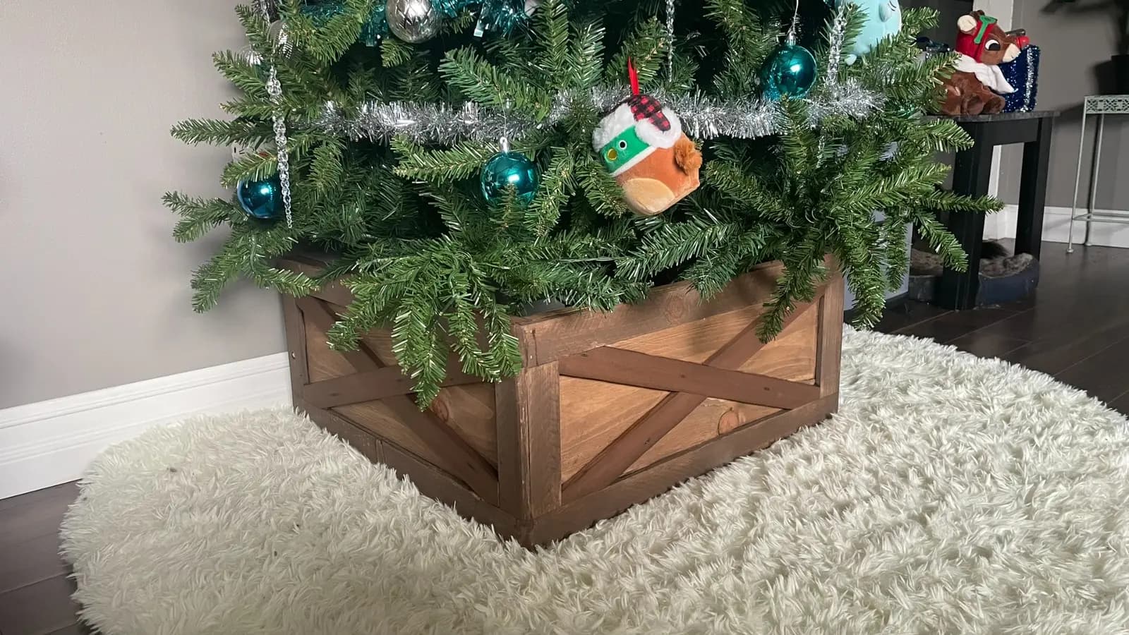 Under the Evergreen — Farmhouse Christmas Tree Box