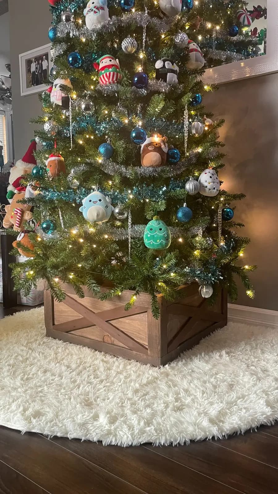 Under the Evergreen — Farmhouse Christmas Tree Box detail 1